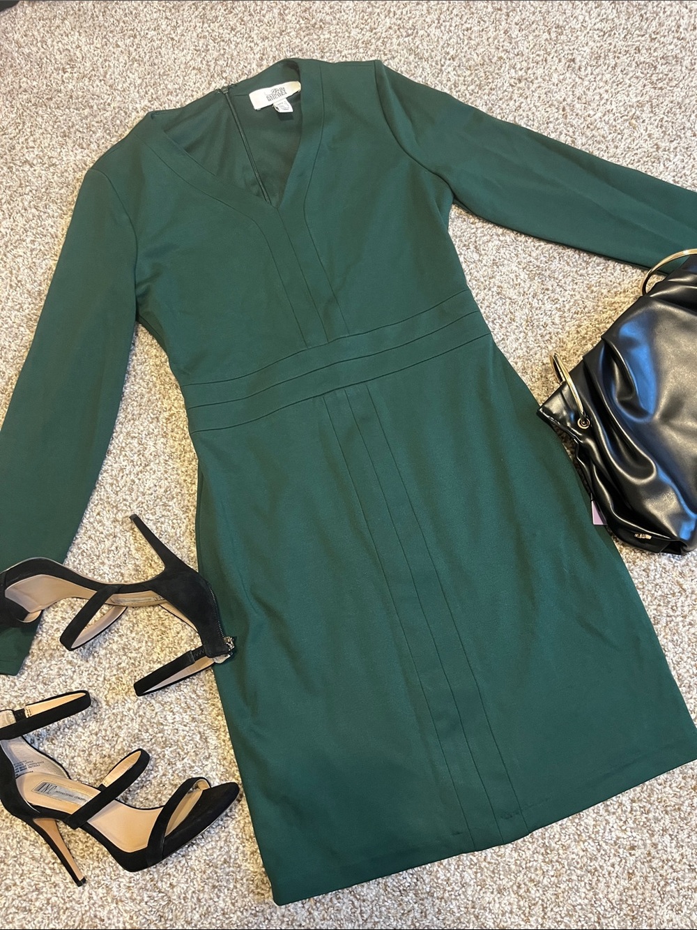 Badgley Mischka Hunter Green Long Sleeve V-Neck Sheath Dress